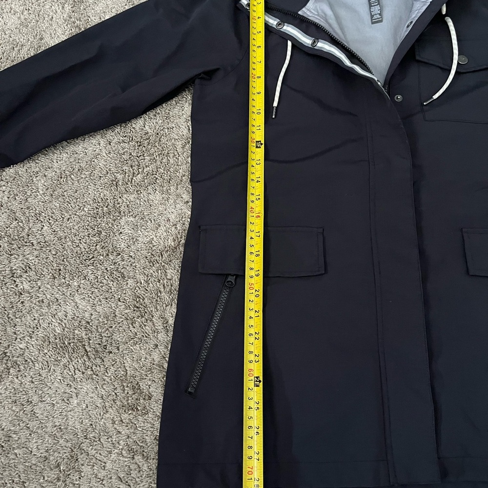 Vuori Women Palisades Rain Jacket Color Dark Oregano Black Size Medium - Picture 8 of 9
